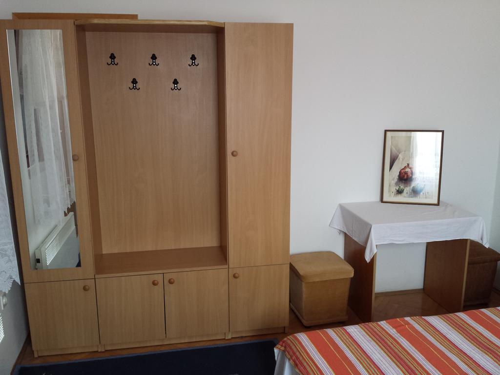 Apartments & Hostel Zdrava Hrana Mostar Room photo